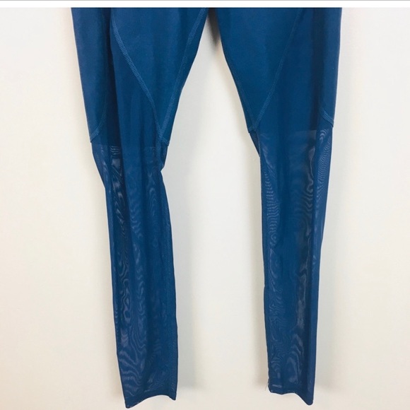Alo Yoga Show Off Blue Mesh leggings - Picture 3 of 9